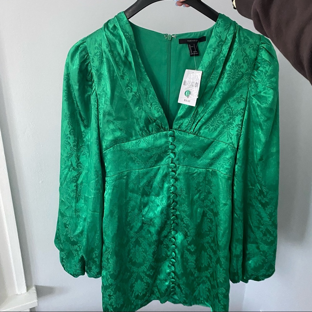Forever 21 emerald bell sleeve dress